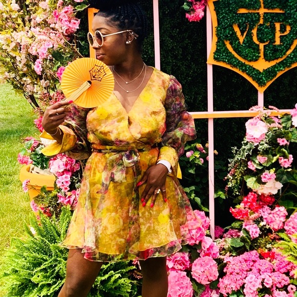 Formal dress - good for events like veuve Clicquot - Picture 2 of 3